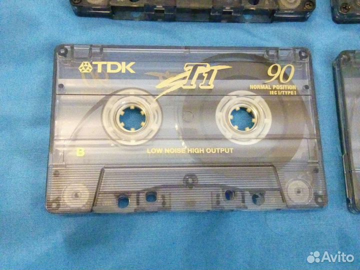 Аудиокассеты с записью 4штуки