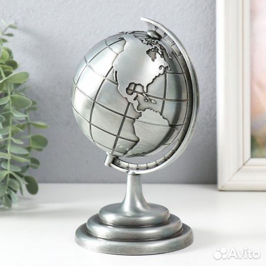 Сувенир металл 'Глобус' серебро 10,5х11х18,5 см