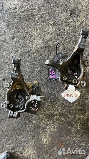 Кулак + спупица Nissan cube z12