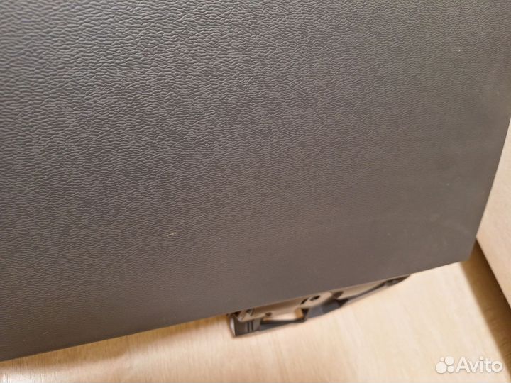 Бардачок Volvo XC60 2018