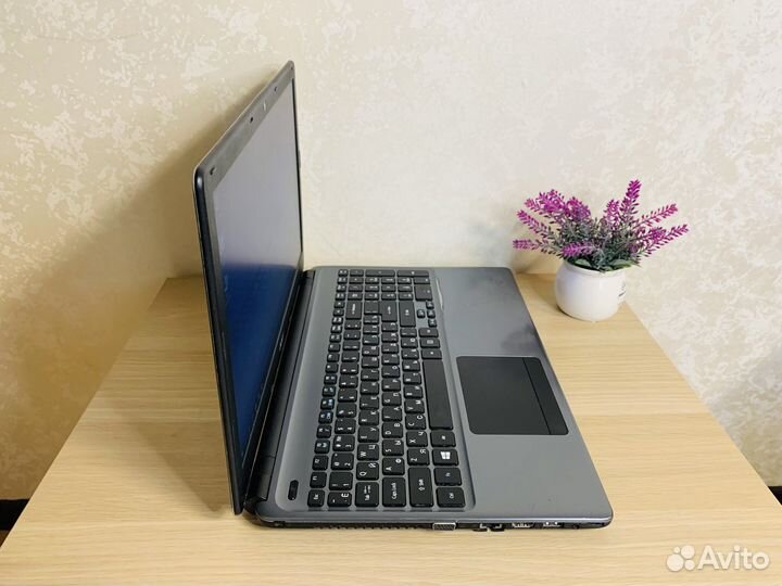 Средний, игровой ноутбук (i5/nVidia 740m)