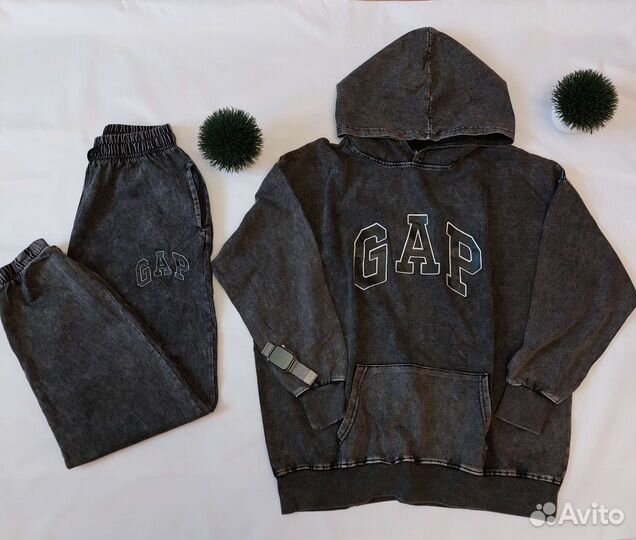 Спортивный костюм женский