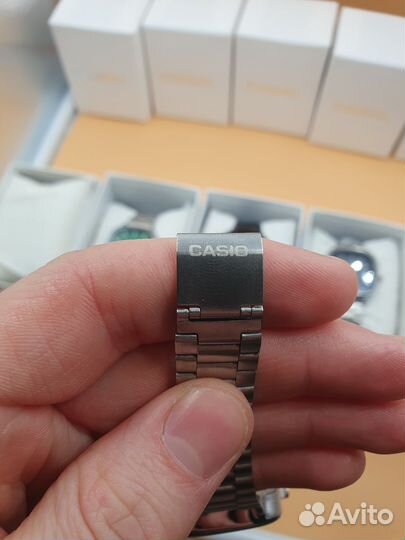 Наручные часы синие