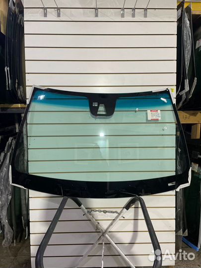 Лобовое стекло Mercedes c207 c204 купэ