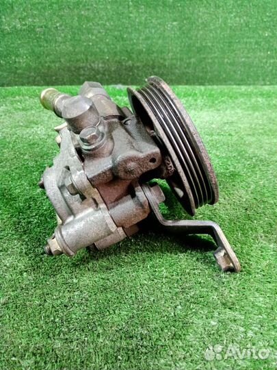 Насос гидроусилителя руля Toyota Alphard MNH10