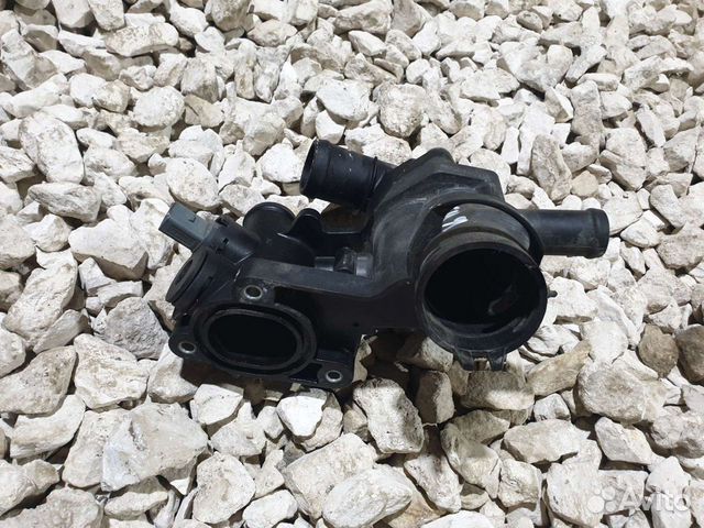 Корпус термостата Шкода Фабия 2