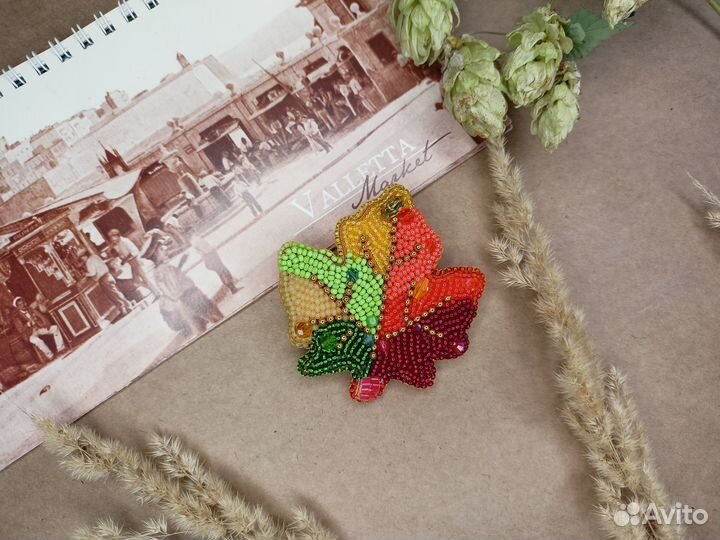 Брошь 