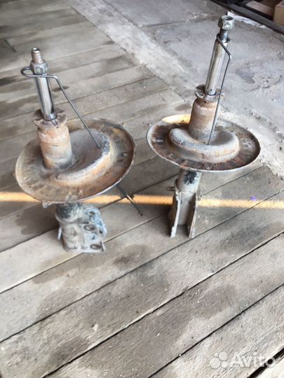 Стойки передние додж караван 4