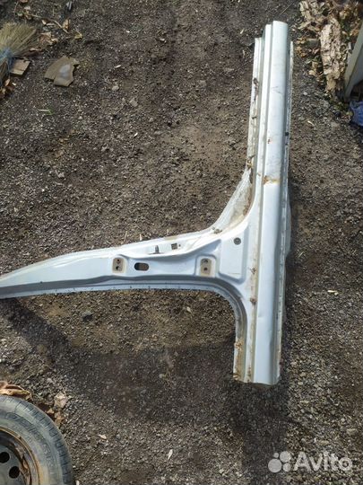 Стойка средняя Nissan Almera Classic