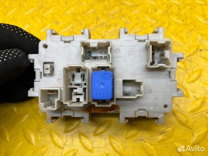 Блок предохранителей Nissan Navara Япония YD25ddti