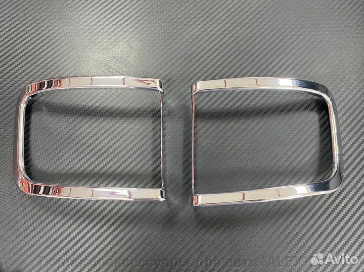 Накладки на задние туманки Land Cruiser 200 2015+