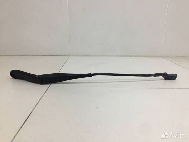 Поводок стеклоочистителя передний правый Ford Mond