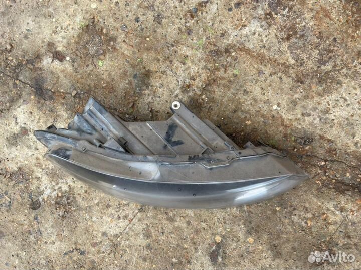 Фара поло седан