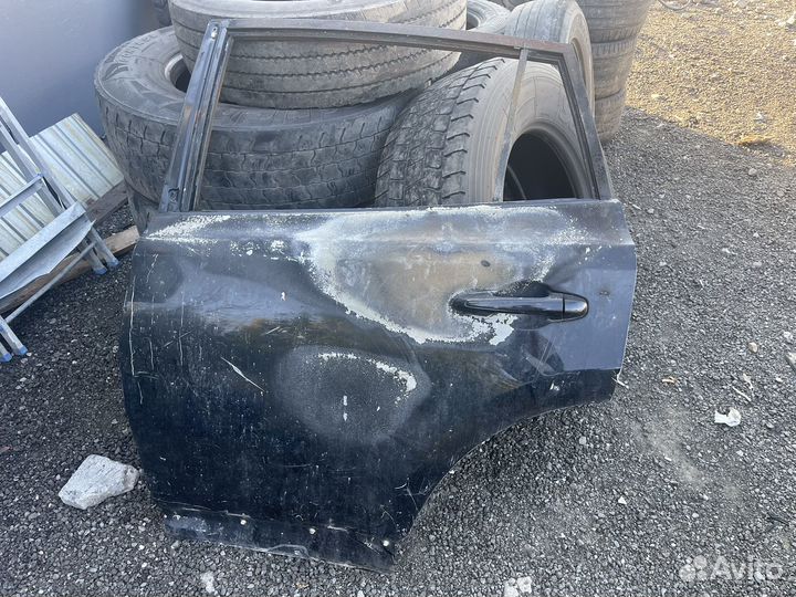 Дверь задняя левая на toyota rav4 40 рестайлинг