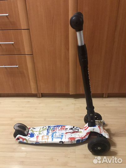 Техколесный самокат navigator