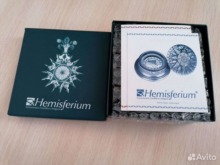 Компас hemisferium