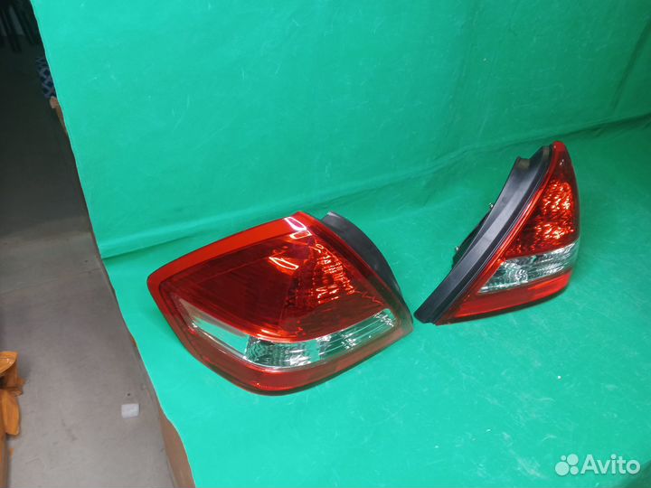 Задние фонари nissan tiida 4D 2005-2007