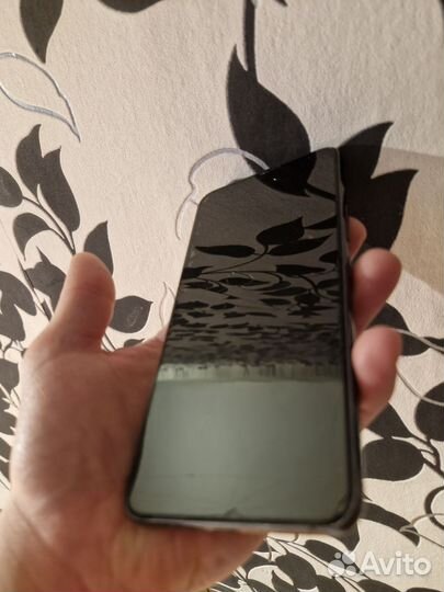 Samsung Galaxy S22, 8/256 ГБ