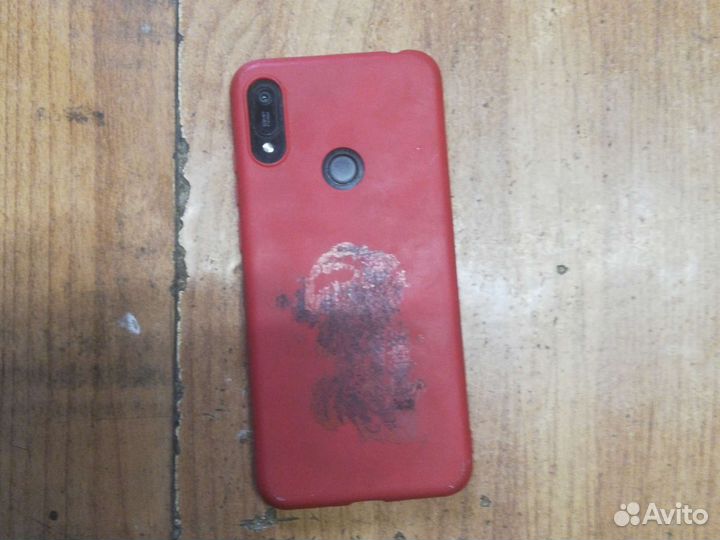 Телефон Huawei y6