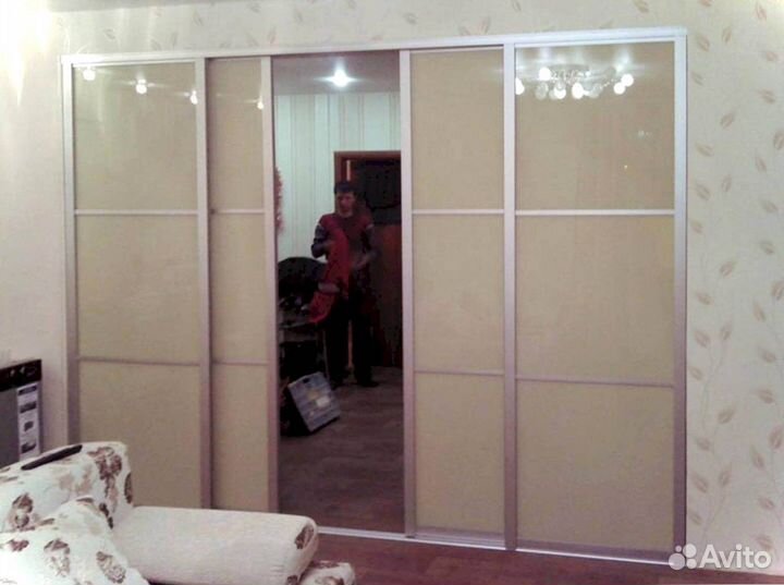 Стеклянная перегородка