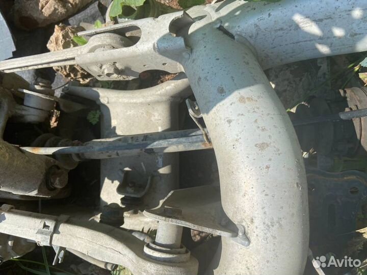 BMW 5 серия E39, задний подрамник