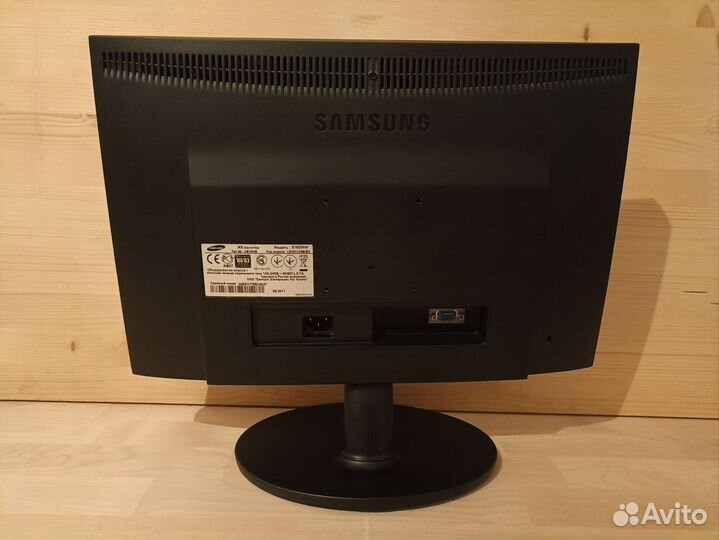 Монитор Samsung 19 дюймов