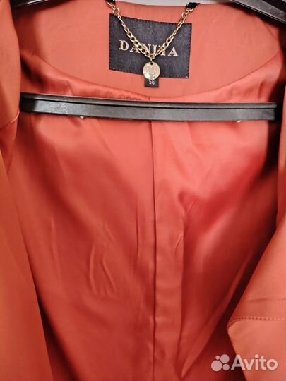 Плащ женский