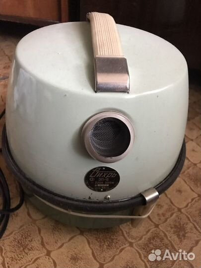 Пылесос электрический СССР