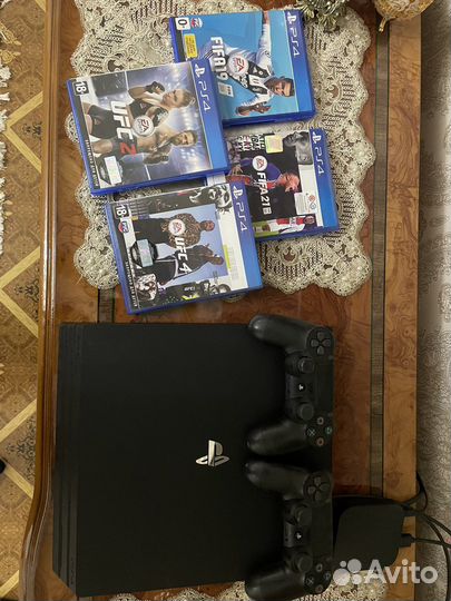 Sony playstation 4 PS4 pro 1tb с играми