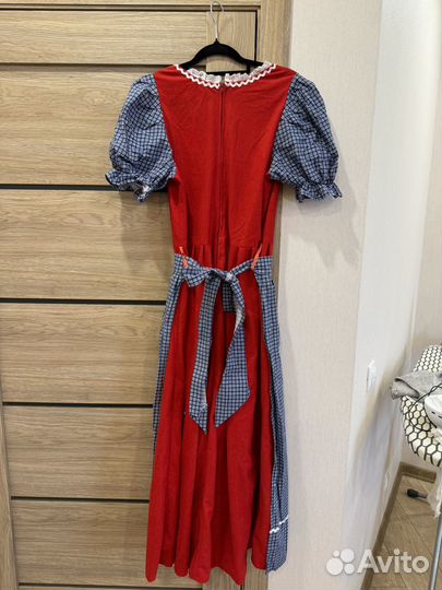 Винтажное платье с фартуком