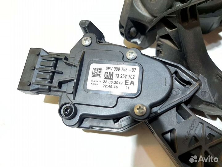 Педаль газа Opel Chevrolet