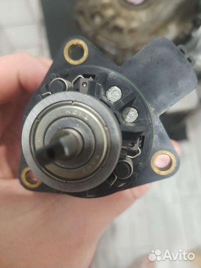 Селектор и маховик Toyota Corolla 150