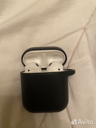 Беспроводные наушники apple airpods