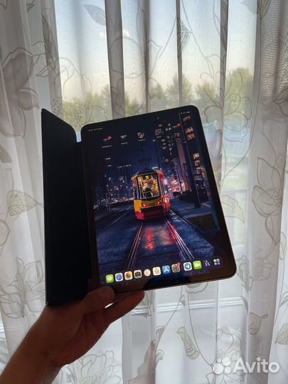 iPad Pro 11 M2 256GB Celluar+Wi-Fi