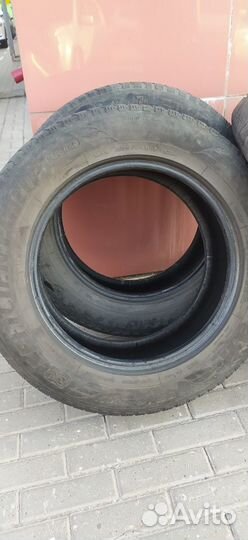 Goodyear EfficientGrip SUV 225/65 R17 102H