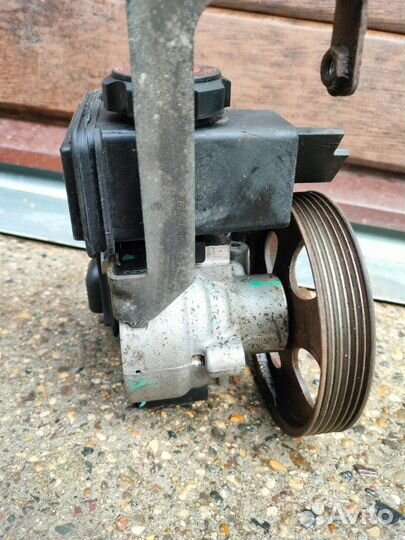 Насос гидроусилителя руля Peugeot Partner минивен