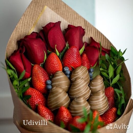 Клубничный букет