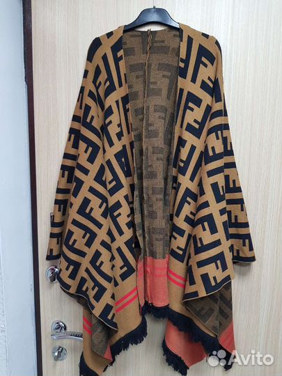 Платок шаль палантин Fendi. Новый