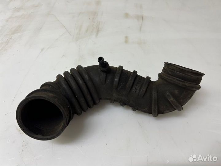 Патрубок системы охлаждения