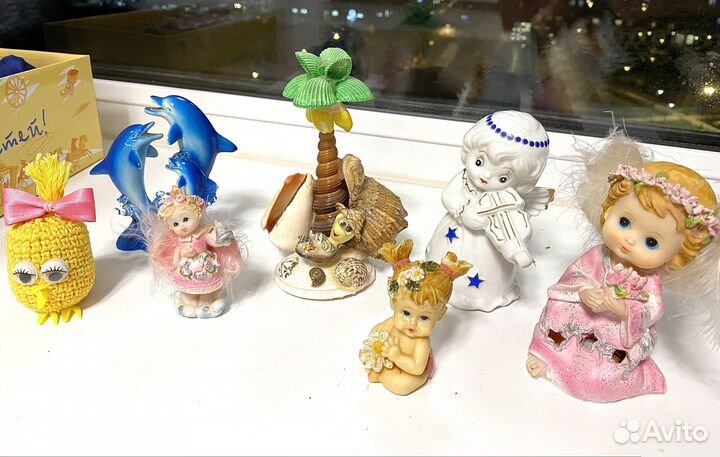 Статуэтки фарфоровые, из ракушек