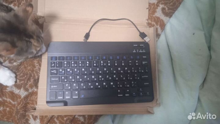 Беспроводная Bluetooth Клавиатура