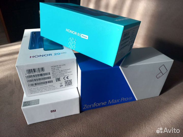 Коробка от телефона