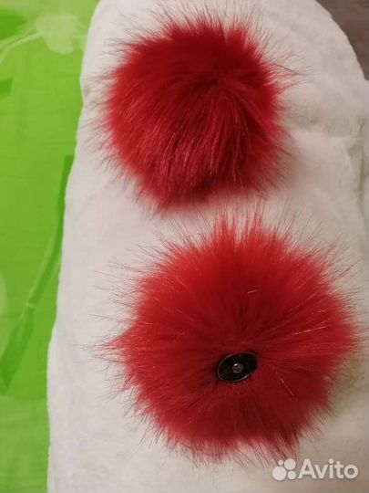 Помпоны из искусственного меха (второй бесплатно)