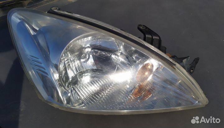 Фара правая Lancer 9 оригинал