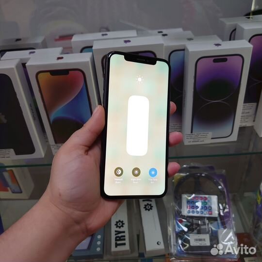 iPhone Xs, 64 ГБ