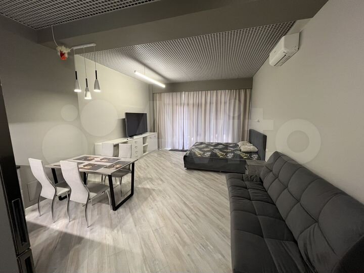 Квартира-студия, 42 м², 1/17 эт.