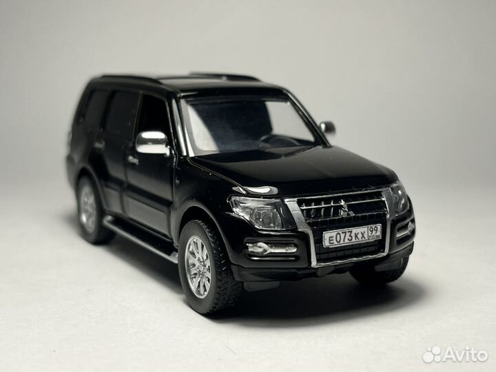 Mitsubishi Pajero 4 2014 1:43