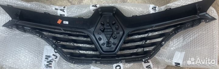 Решетка радиатора Renault-Kaptur 623109428R