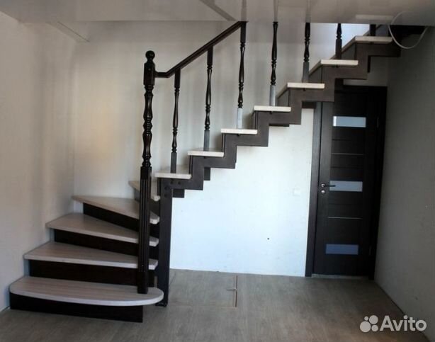 Лестница из метала