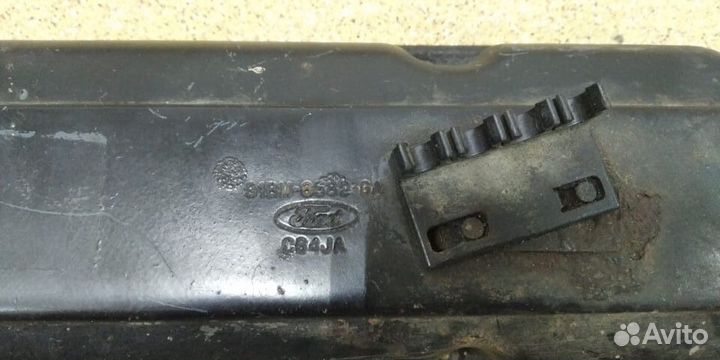 Крышка клапанная Форд Фиеста мк3 1.1